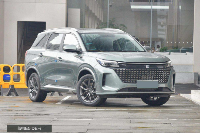 大7座新能源SUV - 蓝电E5综合优惠至高3万5，启辰大V DD-i怎么比？